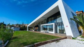 Villa en venta en Bel Air, Estepona Este