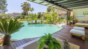 Villa for sale in Rio Real, Marbella Est
