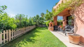 Villa pareada de 4 dormitorios a la venta en Monte Marbella Club