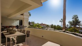 Lägenhet for sale in Altos Reales, Marbella Golden Mile