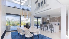 Villa for sale in Nueva Andalucia, Marbella
