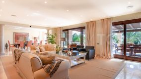 4 bedrooms duplex penthouse in Los Monteros Playa for sale