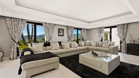 Elegant villa with spectacular views