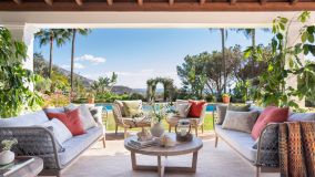 Villa for sale in El Madroñal, Benahavis