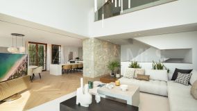 Villa for sale in El Herrojo, Benahavis