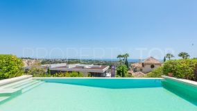 Villa with panoramic views in exclusive golf resort