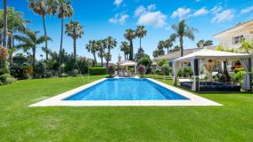 Villa en venta en La Cerquilla, Nueva Andalucia