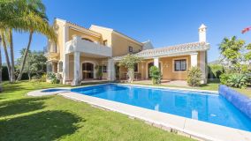 For sale villa with 4 bedrooms in Puerto del Almendro