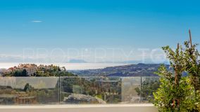 Atico duplex con 4 dormitorios en venta en The View Marbella