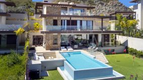 Villa for sale in La Alqueria, Benahavis