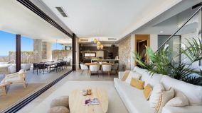 Villa for sale in La Alqueria, Benahavis