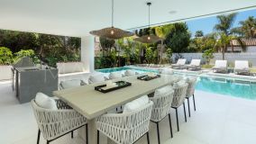Villa en venta en Aloha, Nueva Andalucia