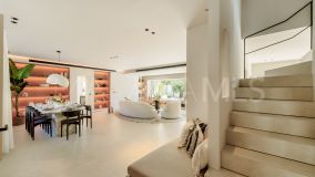 Villa for sale in Cortijo Blanco, San Pedro de Alcantara