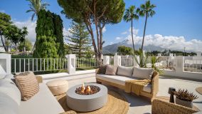 Maison de Ville for sale in Azahara II, Nueva Andalucia