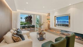 Ground Floor Apartment for sale in Bahía del Velerín, Estepona East