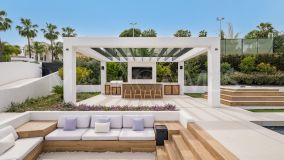 Villa en venta en Los Naranjos Golf, Nueva Andalucia