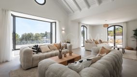 Villa for sale in El Madroñal, Benahavis