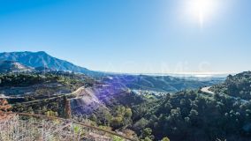 Villa en venta en El Madroñal, Benahavis