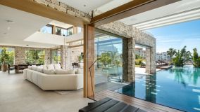Villa for sale in Nueva Andalucia, Marbella