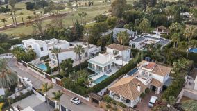 Villa en venta en Las Brisas, Nueva Andalucia