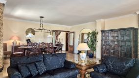 Villa for sale in La Campana, Nueva Andalucia