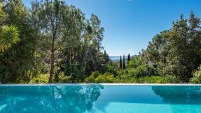 Villa for sale in El Madroñal, Benahavis