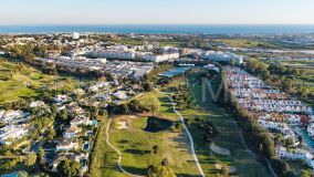 Villa en venta en Los Naranjos Golf, Nueva Andalucia