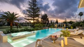 Villa for sale in Las Brisas, Nueva Andalucia