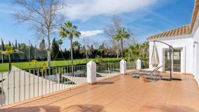 Villa en venta en Guadalmina Alta, San Pedro de Alcantara