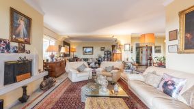 Apartment for sale in Les Belvederes, Nueva Andalucia