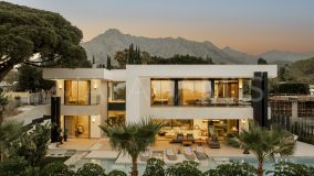 Villa en venta en Rocio de Nagüeles, Marbella Golden Mile