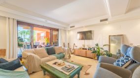 Appartement rez de chaussée for sale in Mar Azul, Estepona Est