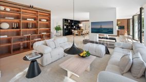 Villa for sale in Las Brisas, Nueva Andalucia