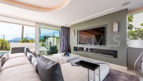 Villa for sale in Nueva Andalucia, Marbella