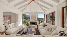 Villa for sale in Bellevue, Nueva Andalucia