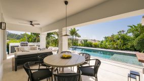 Villa for sale in Bellevue, Nueva Andalucia