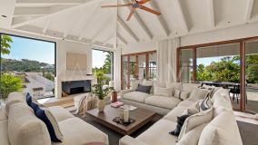 Villa for sale in Bellevue, Nueva Andalucia