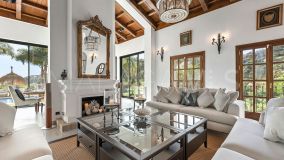 Villa for sale in El Madroñal, Benahavis