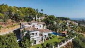 Villa for sale in El Madroñal, Benahavis