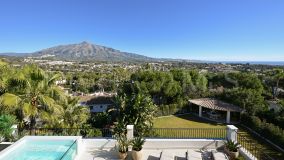 Villa for sale in Las Brisas, Nueva Andalucia