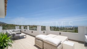 Villa for sale in Las Lomas de Nueva Andalucia