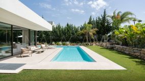 Villa zu verkaufen in La Cerquilla, Nueva Andalucia
