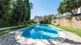 Radhus for sale in Marbella Golden Mile