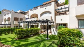 Markplanslägenhet for sale in Medina de Banús, Nueva Andalucia
