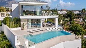 Villa for sale in La Quinta, Benahavis