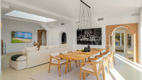 Villa for sale in El Madroñal, Benahavis