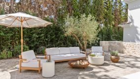 Villa for sale in Las Brisas, Nueva Andalucia