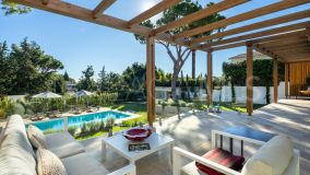Villa for sale in Elviria, Marbella Est