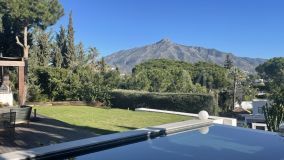 Villa for sale in Las Brisas, Nueva Andalucia