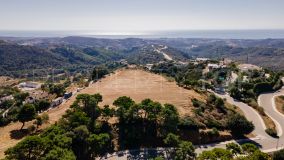 Large building land with sea views close to Marbella